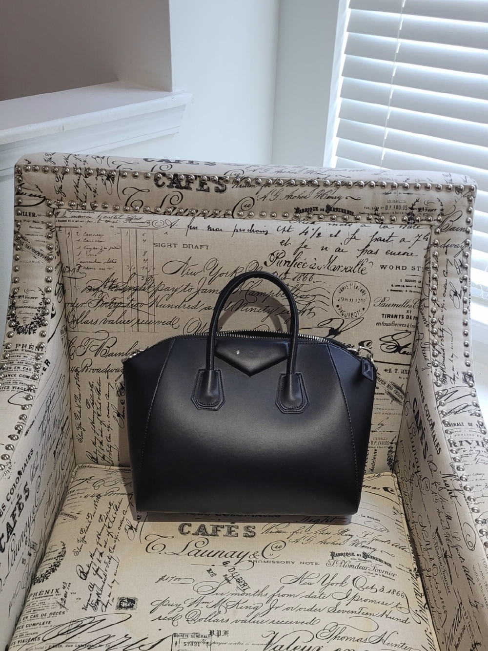 Black Women's Structured Top-Handle Bag - Classic Work & Weekend